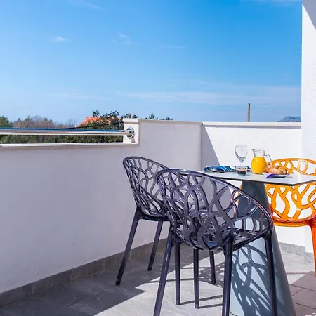 Apartament Maja *