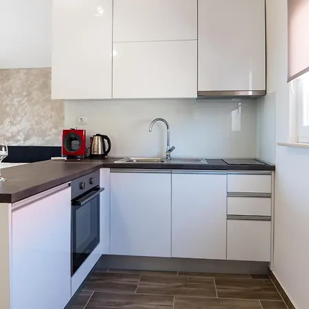 Apartment Maja *